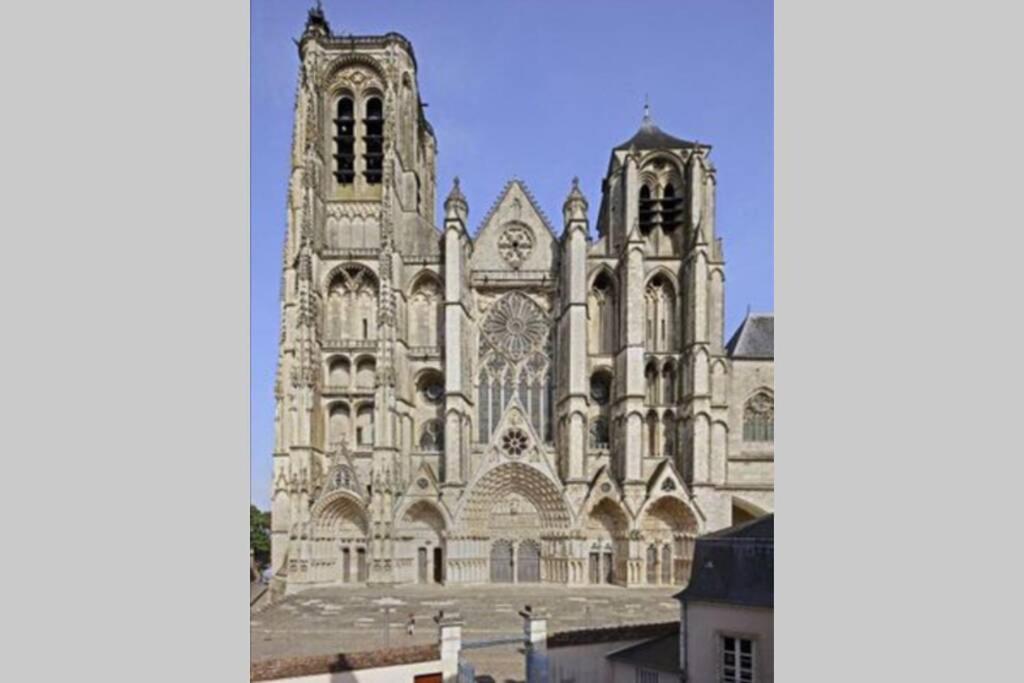 Appartement Entier Bourges Avaricum Centre Ville Екстериор снимка